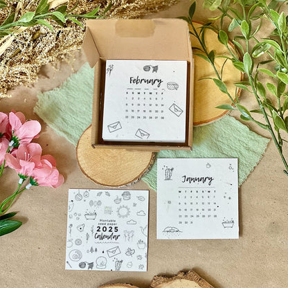 Sustainable Desktop Calendar - Doodles