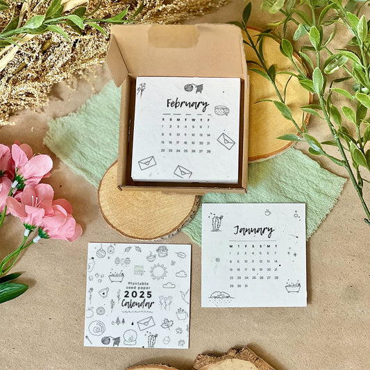 Sustainable Desktop Calendar - Doodles